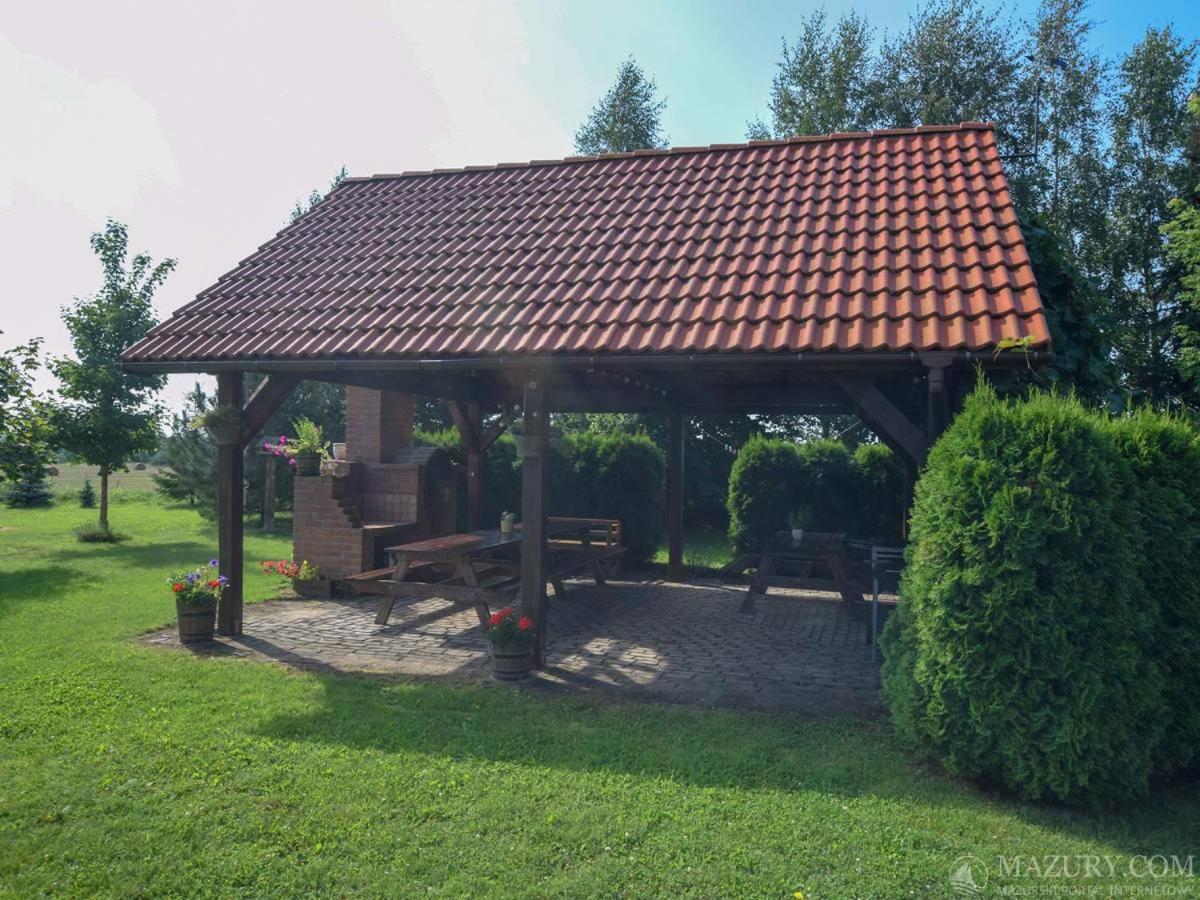 Mietkie Pole Villa ภายนอก รูปภาพ