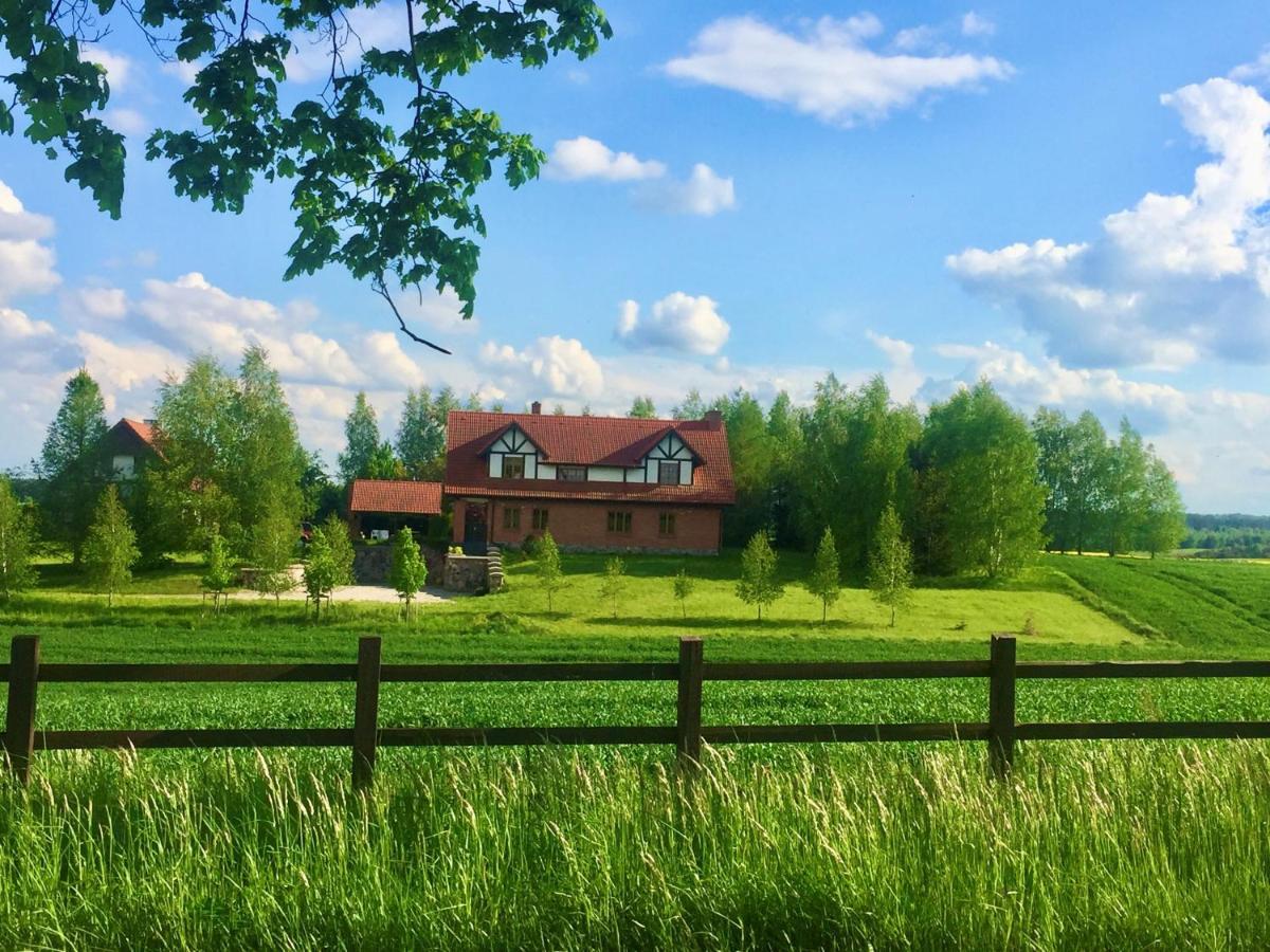 Mietkie Pole Villa ภายนอก รูปภาพ